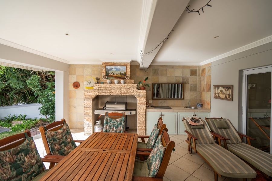 5 Bedroom Property for Sale in Royal Alfred Marina Eastern Cape